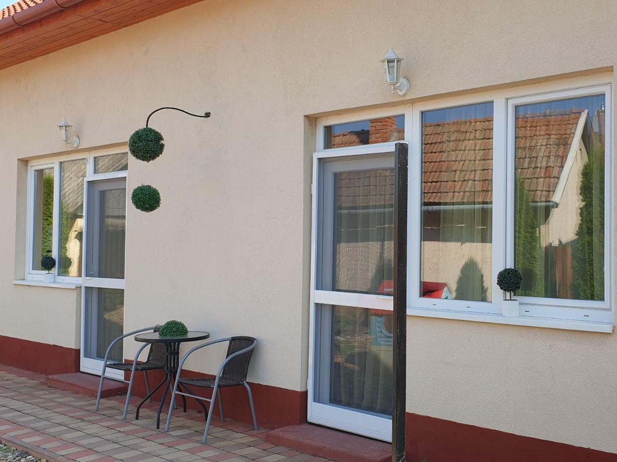Magnolia Apartman Hajdúszoboszló Exterior foto